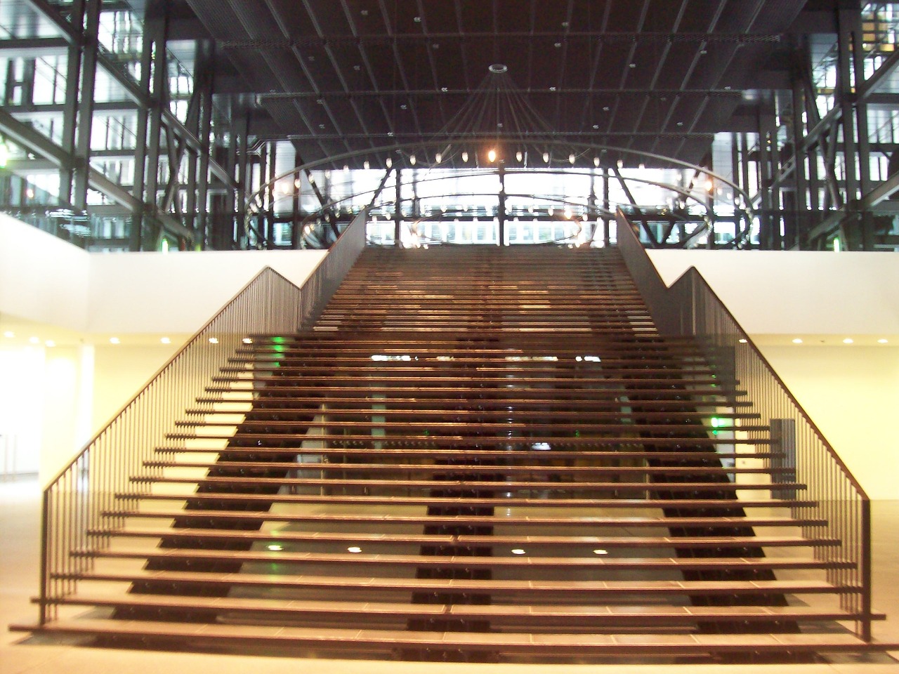 Az Európai Unió Bíróságának épülete Luxemburgban (a szerző felvétele)